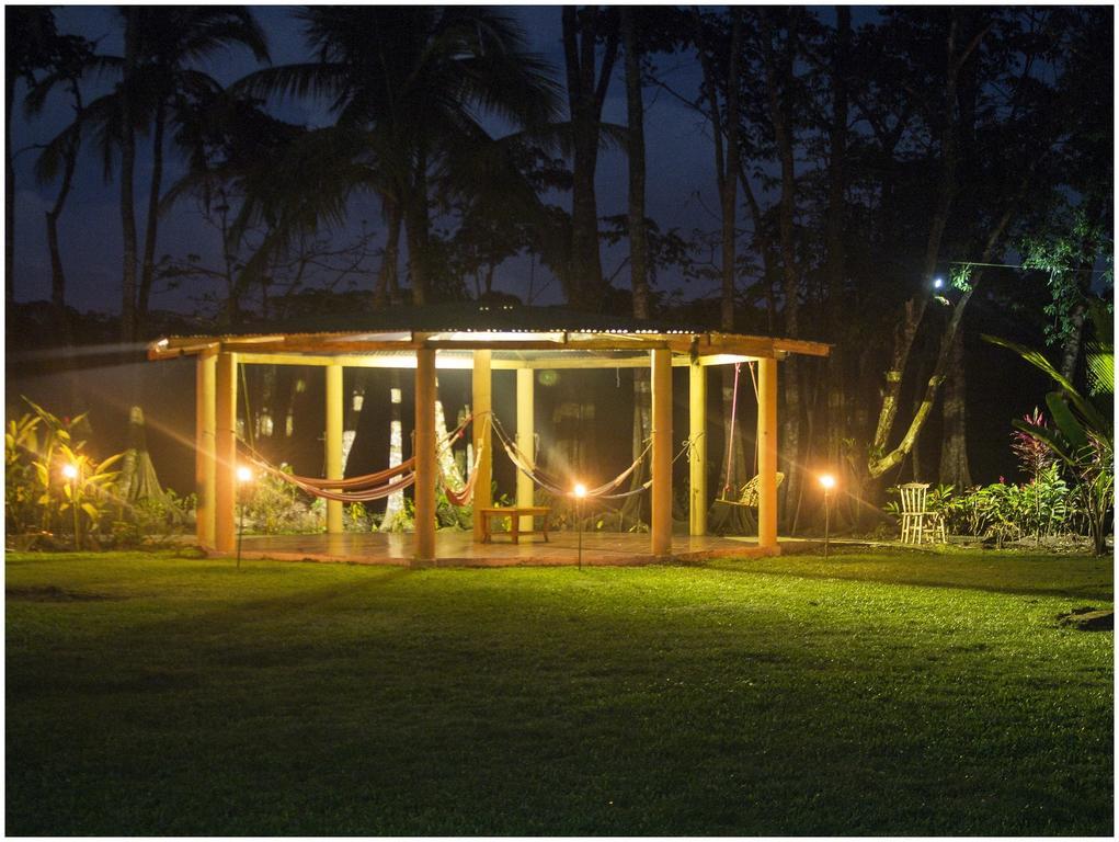 Lirio Lodge Barra de Pacuare Ngoại thất bức ảnh