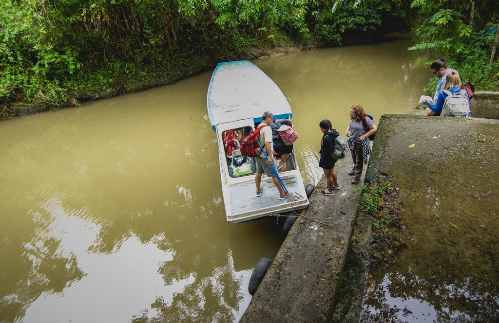 Lirio Lodge Barra de Pacuare Ngoại thất bức ảnh