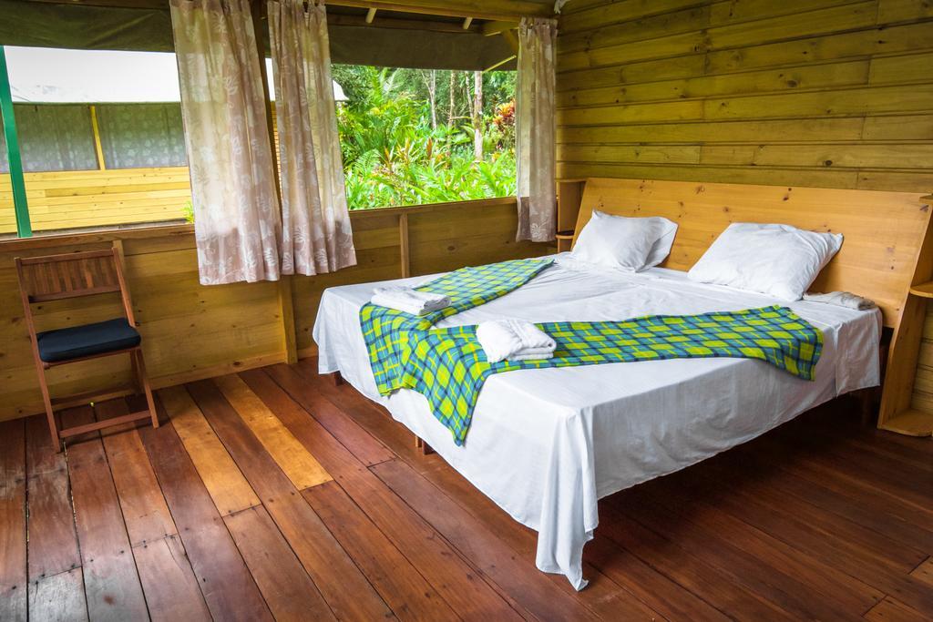 Lirio Lodge Barra de Pacuare Ngoại thất bức ảnh