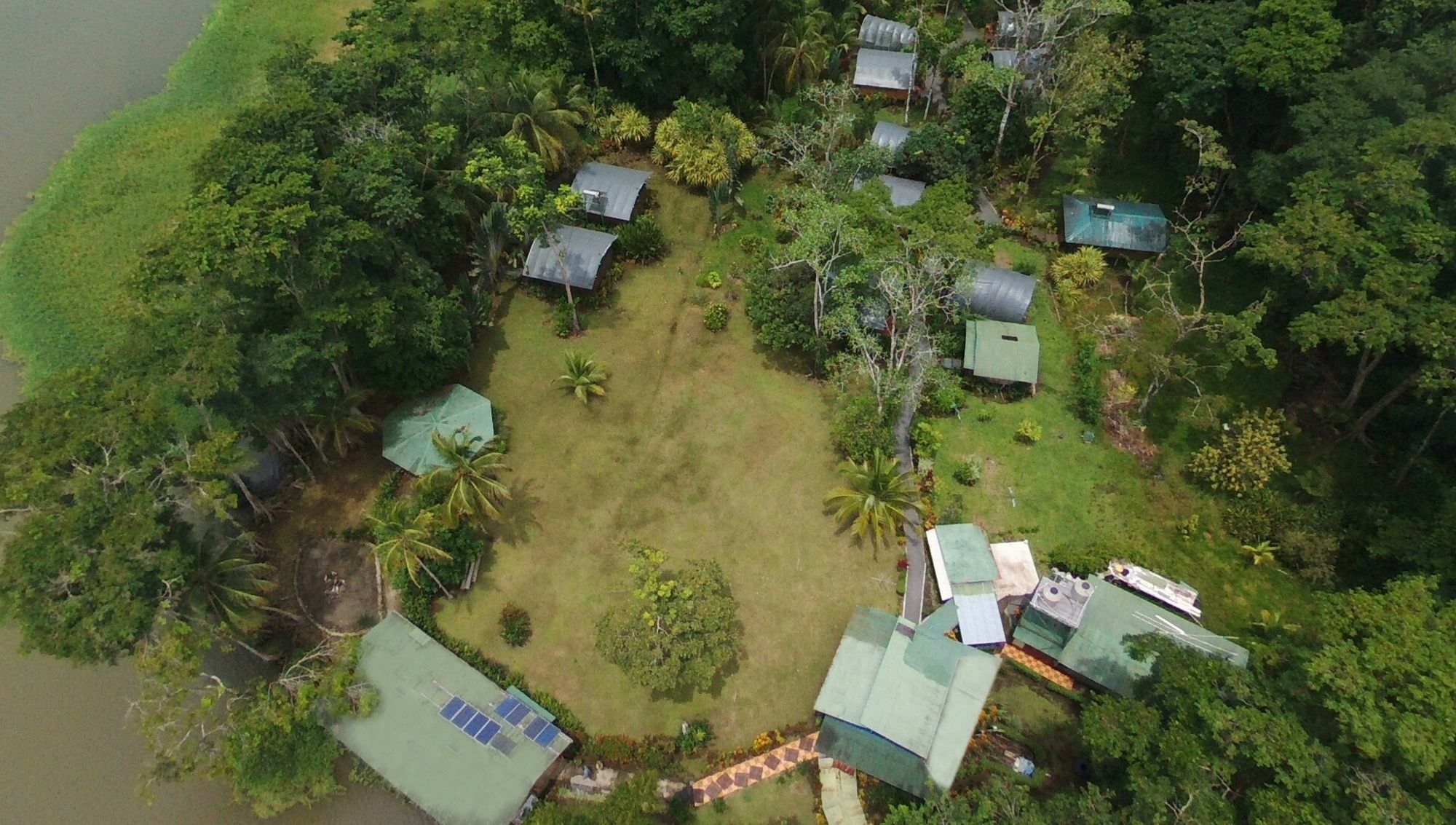 Lirio Lodge Barra de Pacuare Ngoại thất bức ảnh